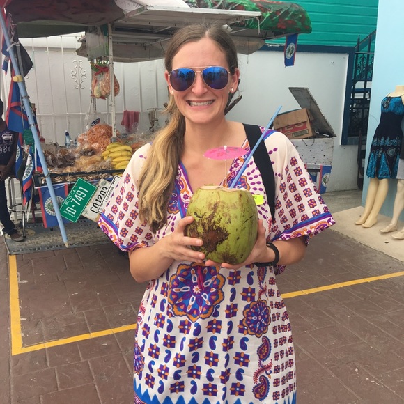 Meet your Posher, Kristin - Picture 3 of 3